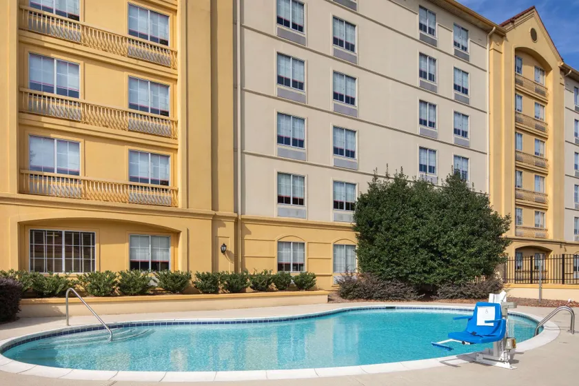 La Quinta by Wyndham Atlanta Ballpark/Galleria - Image 1