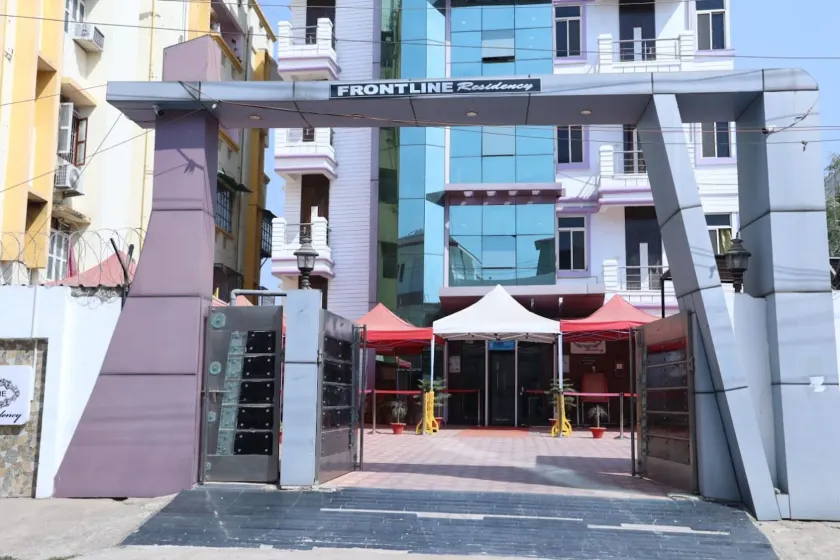 Hotel FrontLine Residency Patna - Image 1
