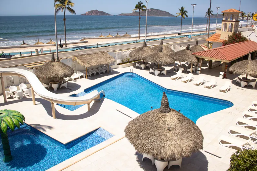 Hotel Sands Arenas - Image 1