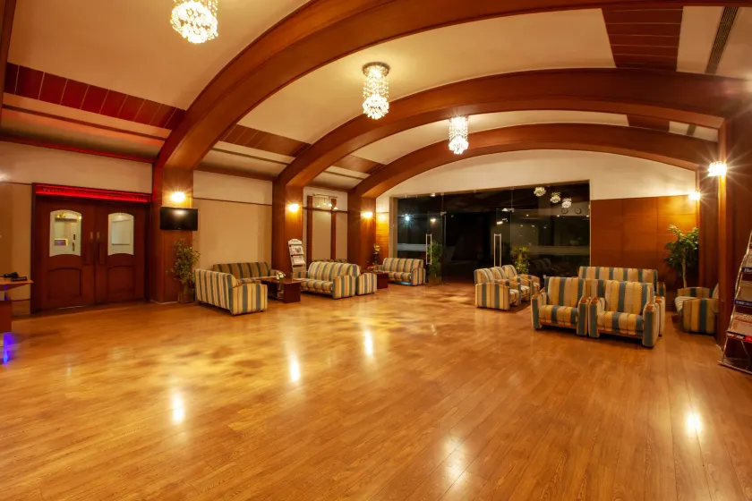 The Grand Regent - Lobby