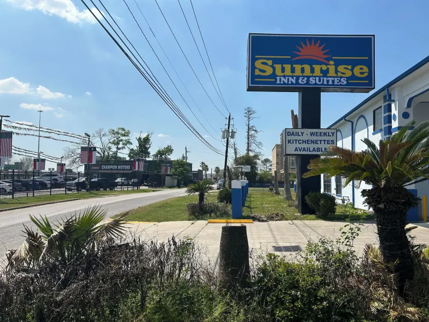Extended Stay Inn & Suites - Image 1