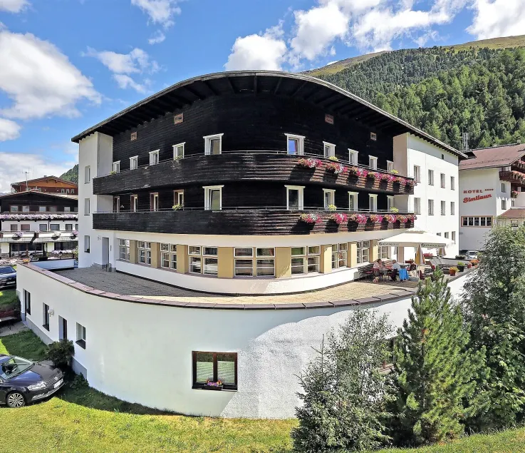 Berghotel-Gasthof Gstrein - Image 1