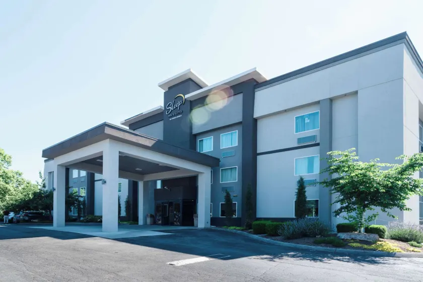 Sleep Inn & Suites West Knoxville - Image 1