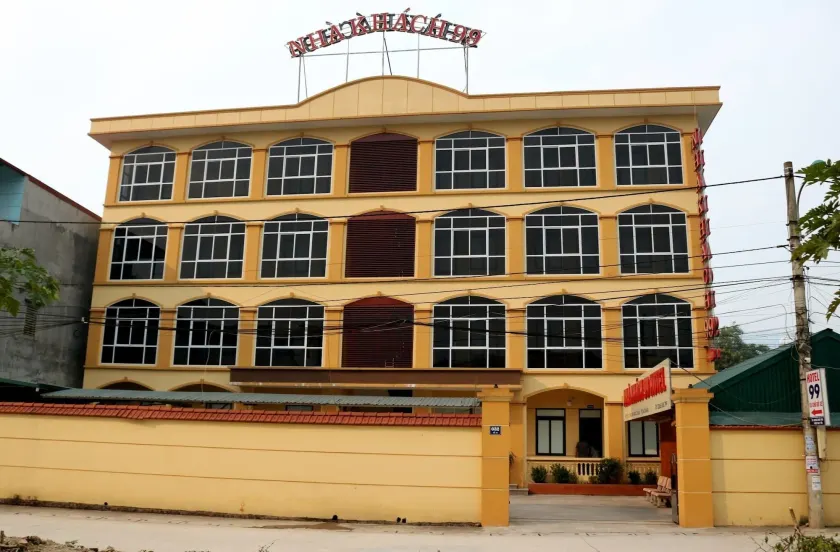 Hotel 99 - Image 1