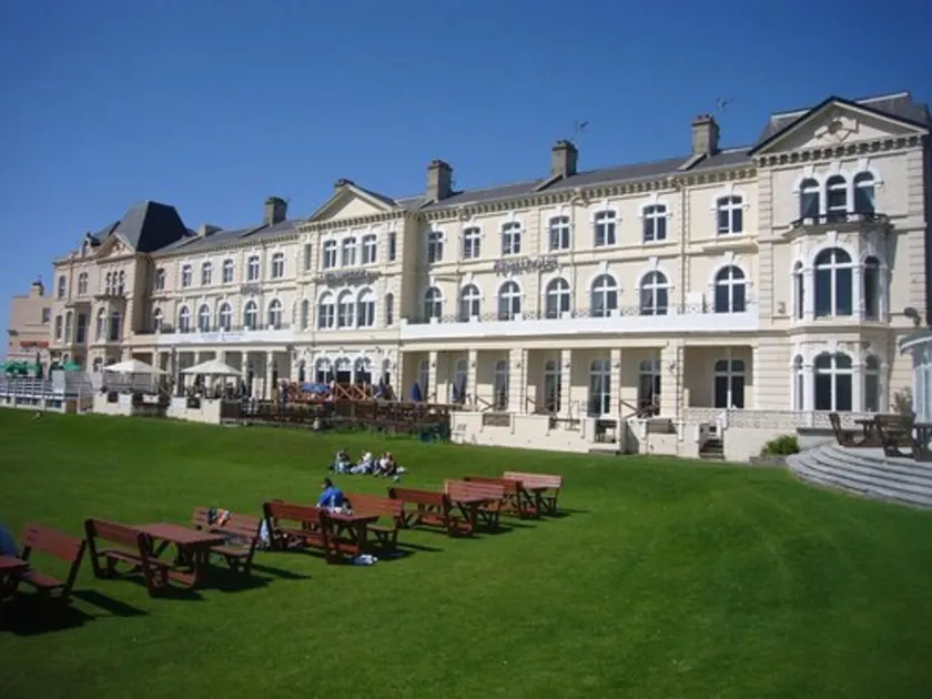 Royal Grosvenor Hotel - Image 1