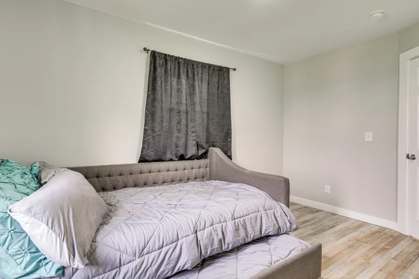 Spacious Oswego Home: 6 Mi to Fort Ontario! - Interiør