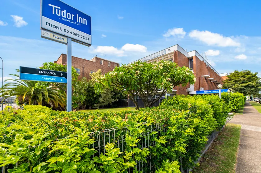 Tudor Inn Newcastle - Image 1
