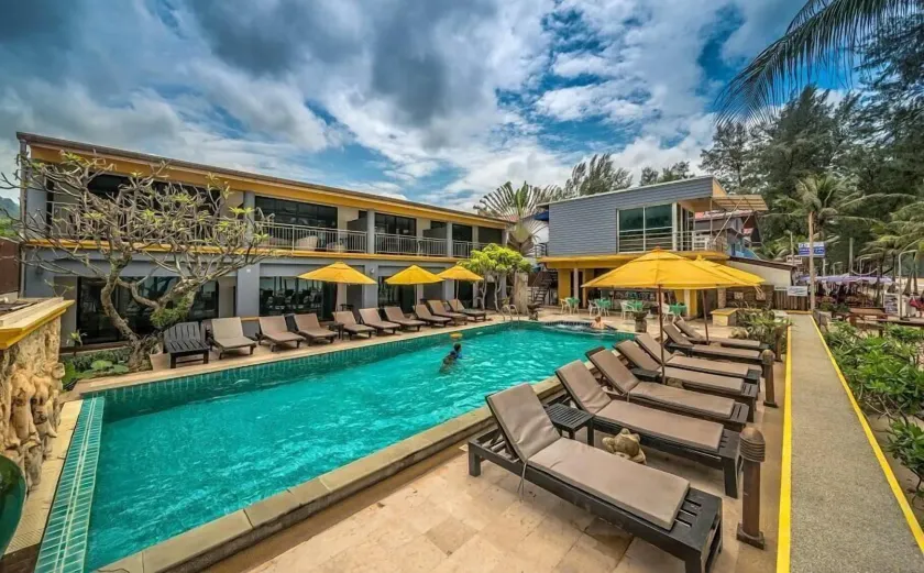 Kamala Beachfront Apartment - Image 1