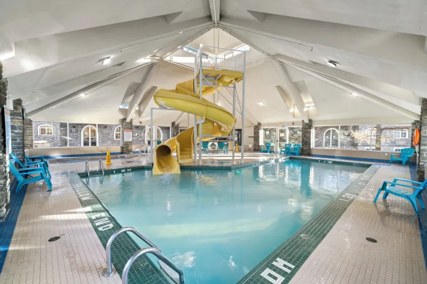 Pocaterra Inn & Waterslide - Image 1
