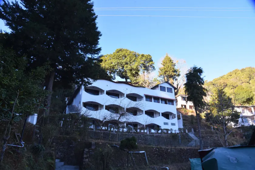 Kumaun Roop Resort Near Kainchi Dham Mandir, Free Parking - Image 1