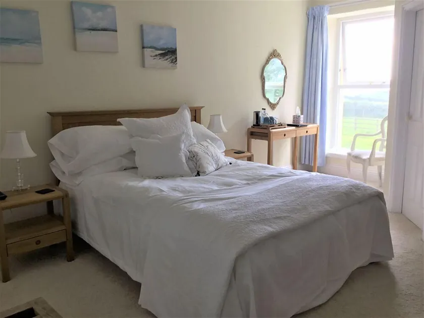 The Burrows Bed and Breakfast - Image 1