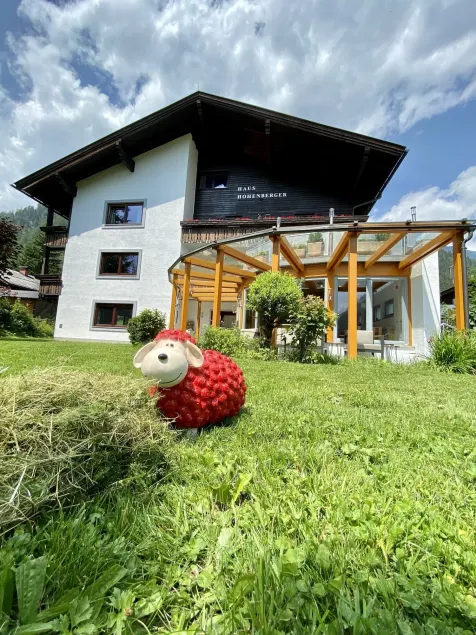 Appartamento con giardino, barbecue e terrazza | Perfetto per il lavoro da remoto - Image 1