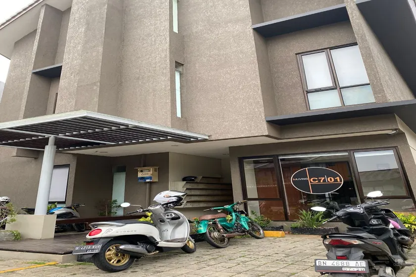3J Living - Image 1
