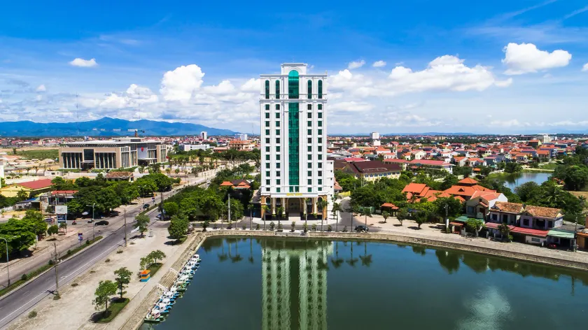 Royal Quang Binh Hotel - Image 1