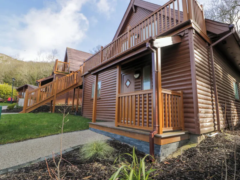 Luxury Lodge 44 - Image 1