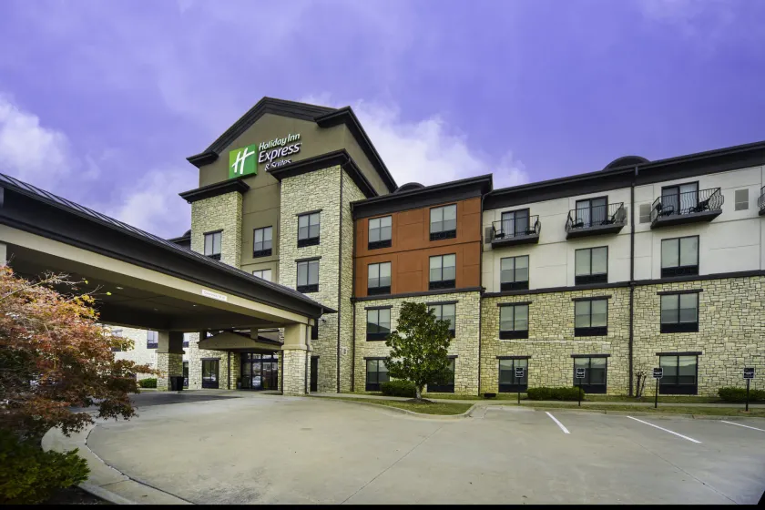 Holiday Inn Express Conway by IHG - Image 1