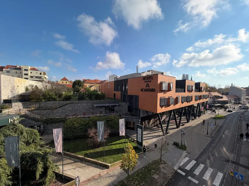 Hotel Academia - Image 1