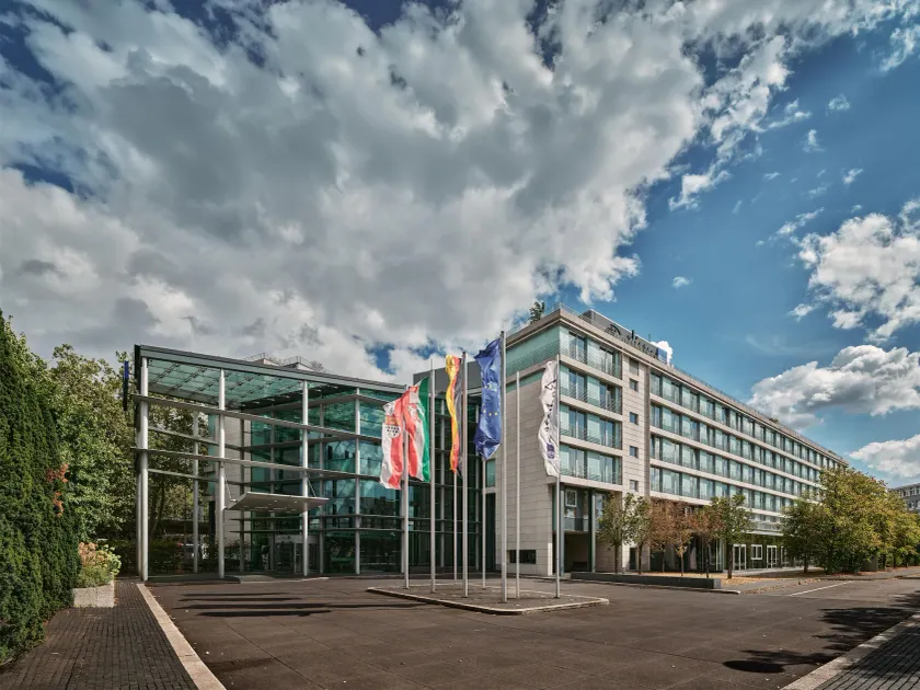 Radisson Blu Hotel Köln - Image 1