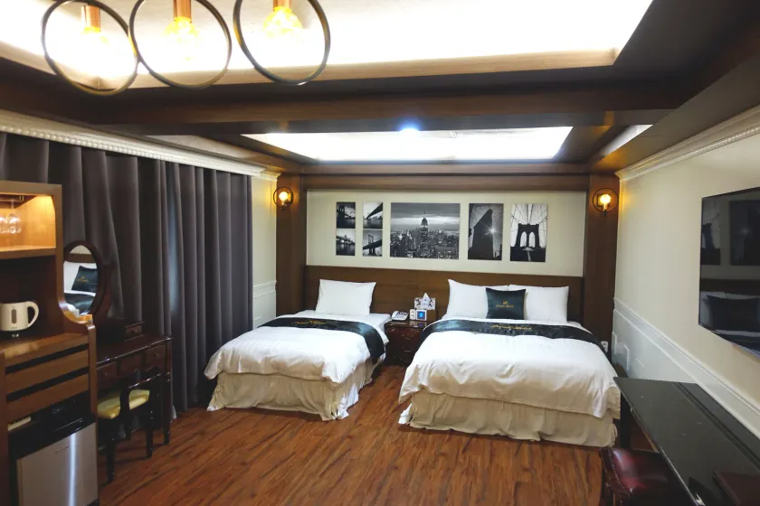 Prince Hotel - Image 1
