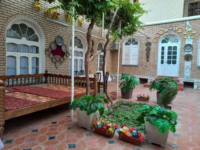 Parivash Guest House - Image 1