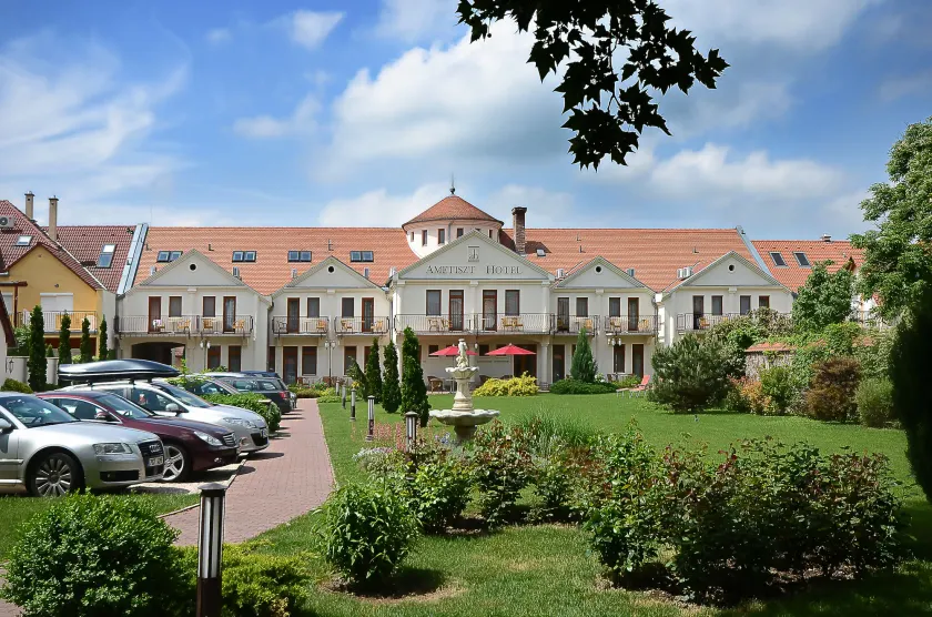 Ametiszt Hotel Harkány - Image 1