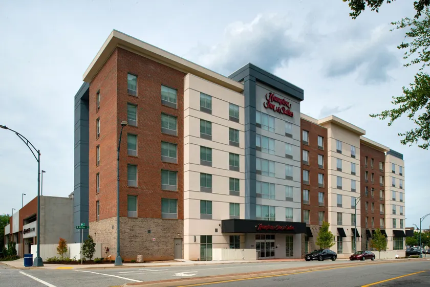 Hampton Inn & Suites Greensboro Downtown - Image 1