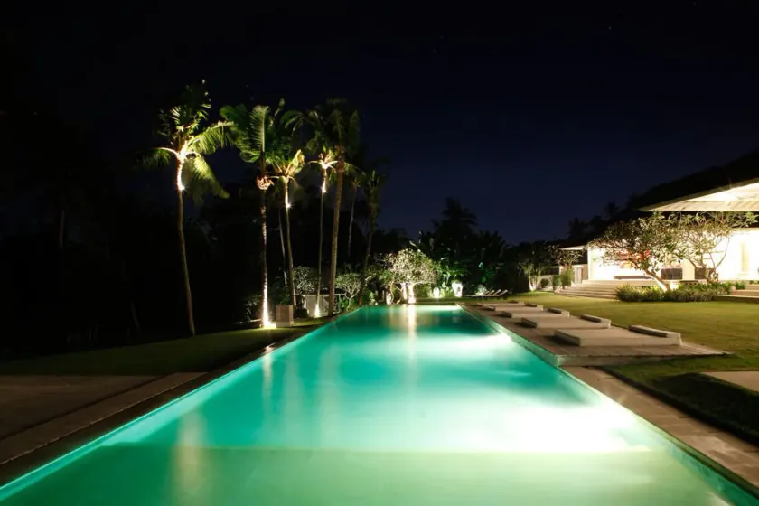 Villa Infinity Bali es una propiedad de 5 estrellas, 8 habitaciones con baño privado. - Image 1