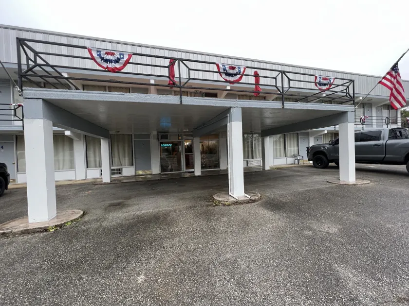 Falls of Rough Motel - Image 1