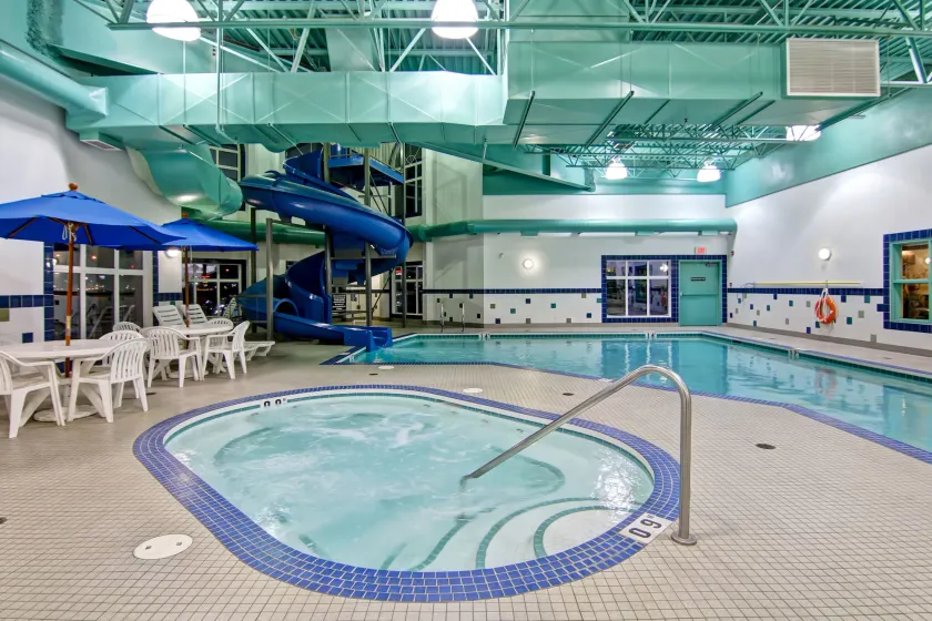 Canalta Hotel Camrose - Image 1