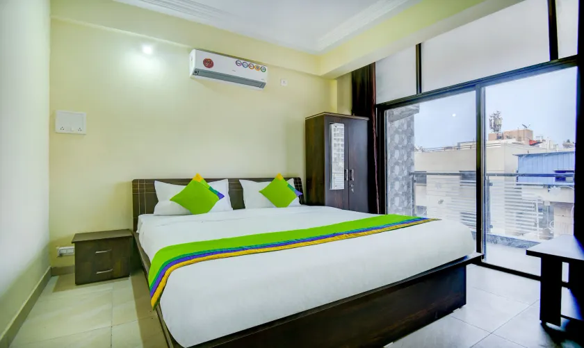 Treebo Sayaji Residency - Image 1