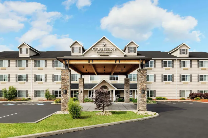 Country Inn & Suites by Radisson, Big Flats (Elmira), NY - Image 1