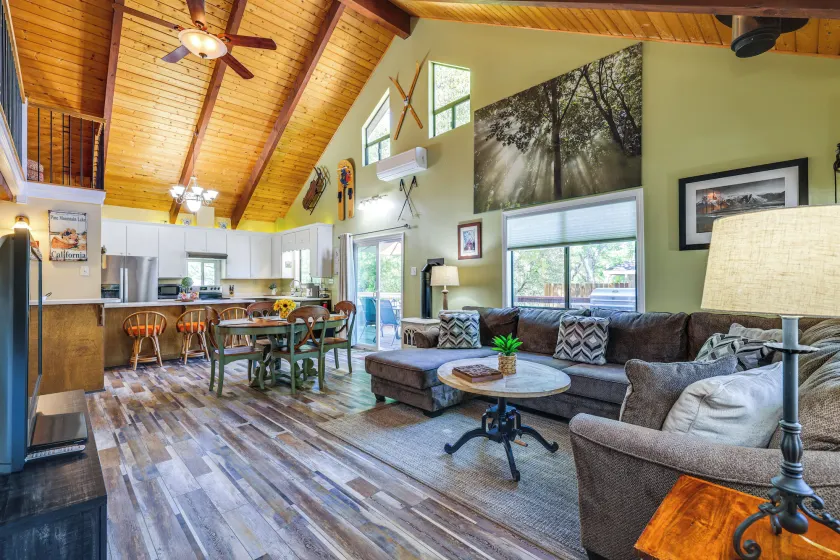 Groveland Home - Walk to Pine Mountain Lake! - Image 1