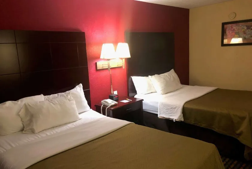 Days Inn by Wyndham Jersey City - Image 1