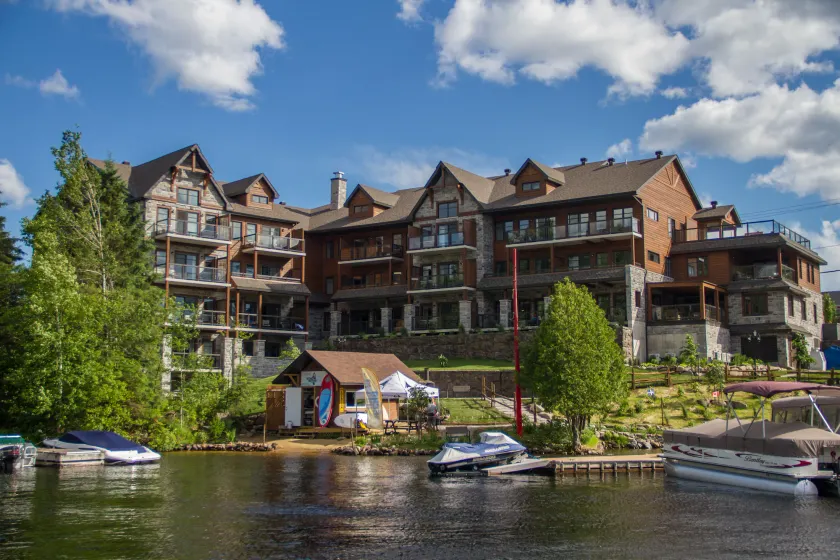 Le Viking Resort - Image 1