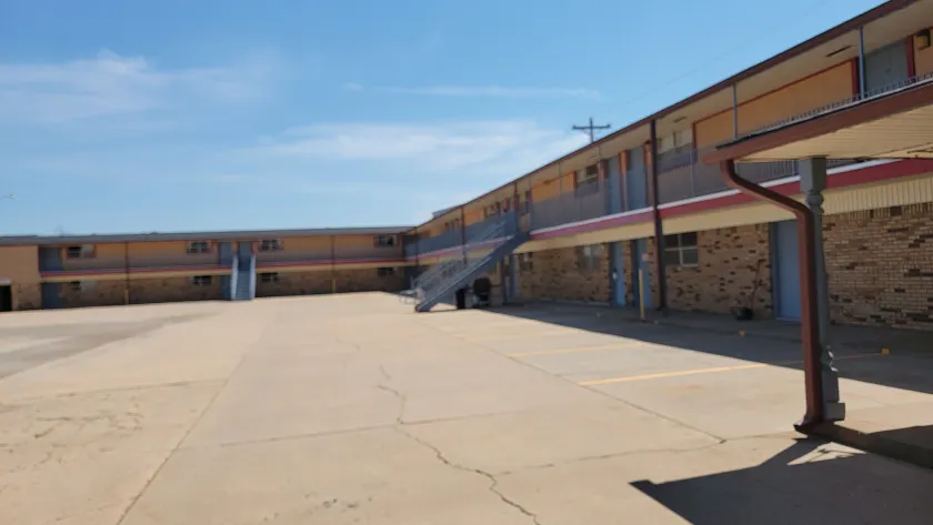 Copa Budget Inn - Image 1