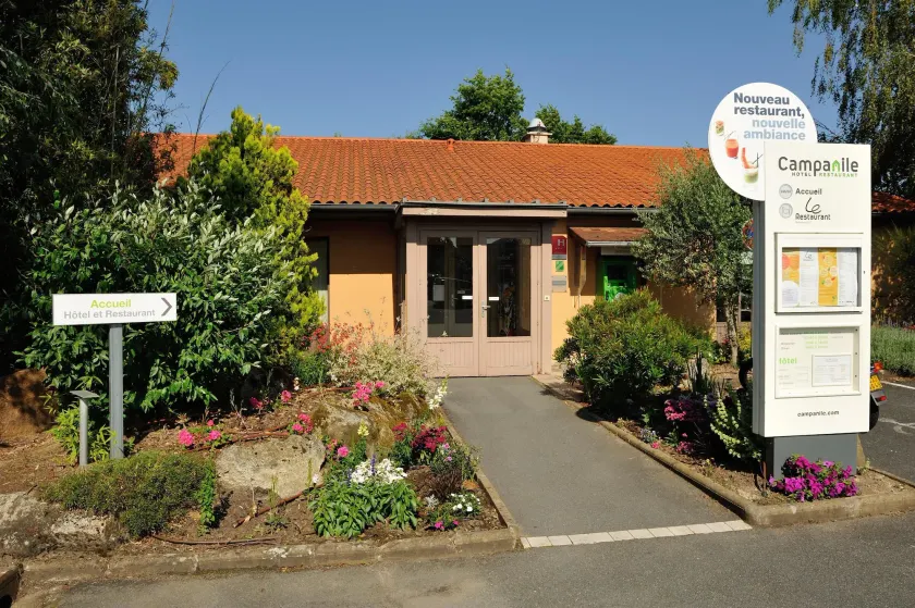 Hôtel Campanile Cholet - Image 1