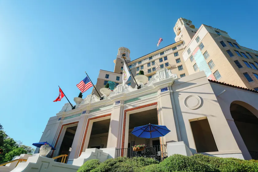 Arlington Resort Hotel & Spa - Image 1