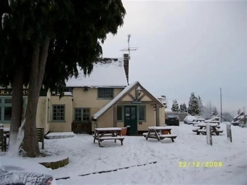 The Potters Arms - Image 1