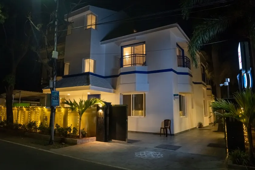 Bay Breeze Suites - Image 1
