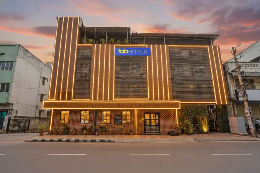 FabHotel Springs Lodging - Meera Road - Image 1