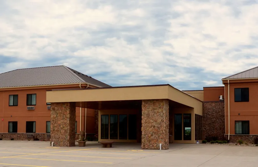 Cobblestone Inn & Suites - Newton - Image 1