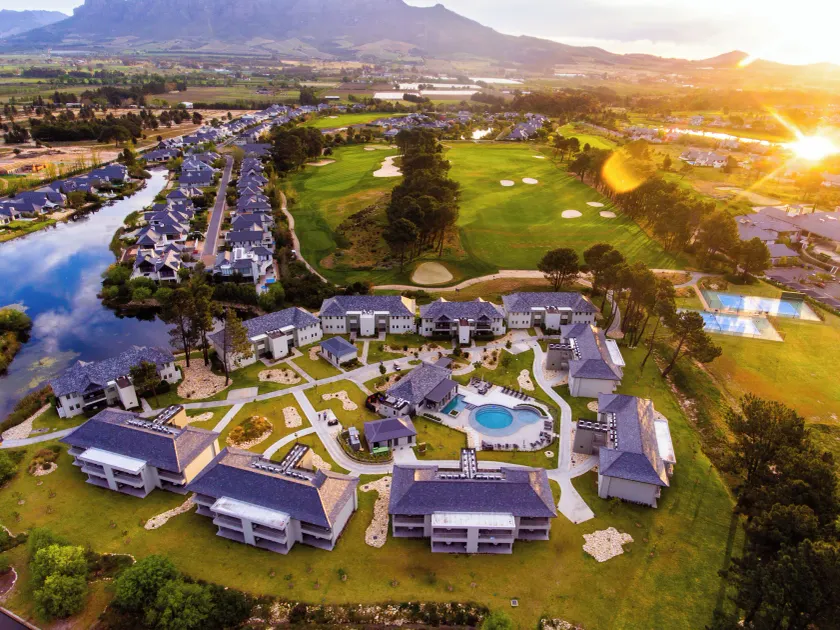 Pearl Valley Hotel - Image 1