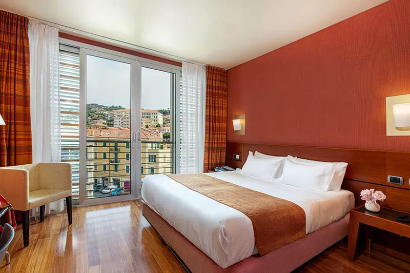B&B HOTEL Imperia Rossini al Teatro - Image 1