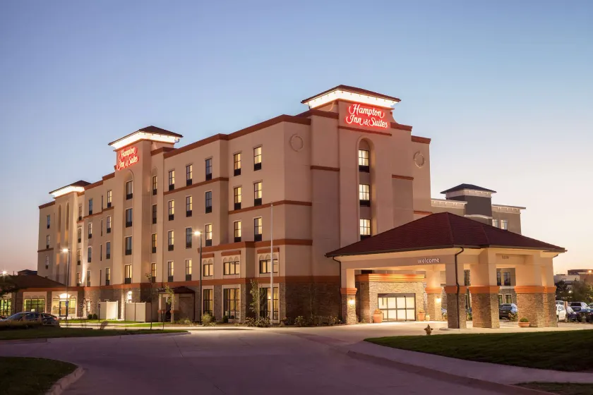 Hampton Inn & Suites West Des Moines/SW Mall Area - Image 1
