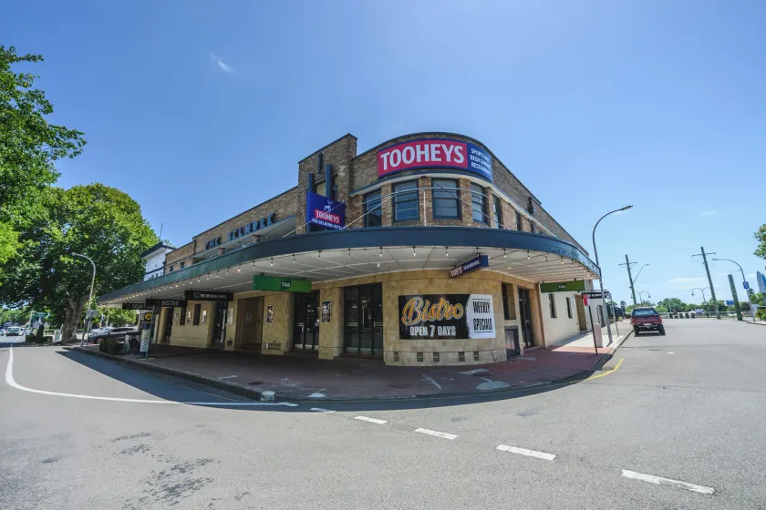 Belmore Hotel Maitland - Image 1
