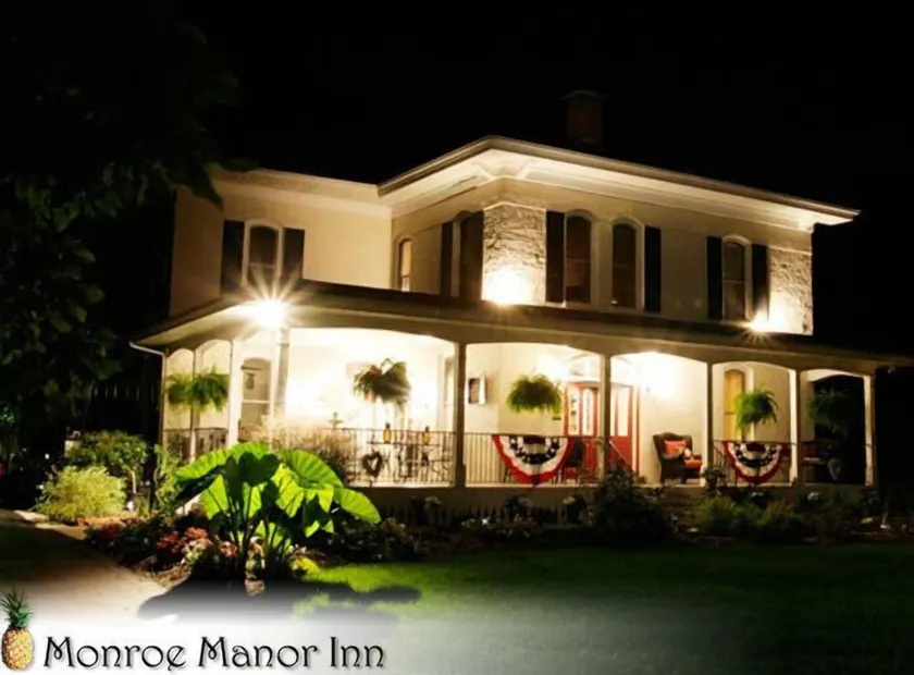 Monroe Manor Inn - Image 1