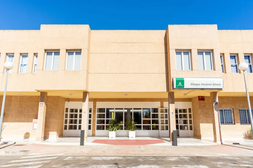 Albergue Inturjoven Almeria - Image 1