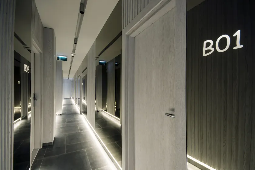 The Location Hotel - Reception