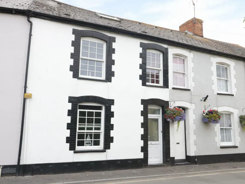 No 9, Watchet - Image 1