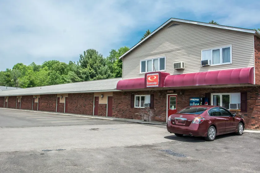 Econo Lodge Hornell - Image 1